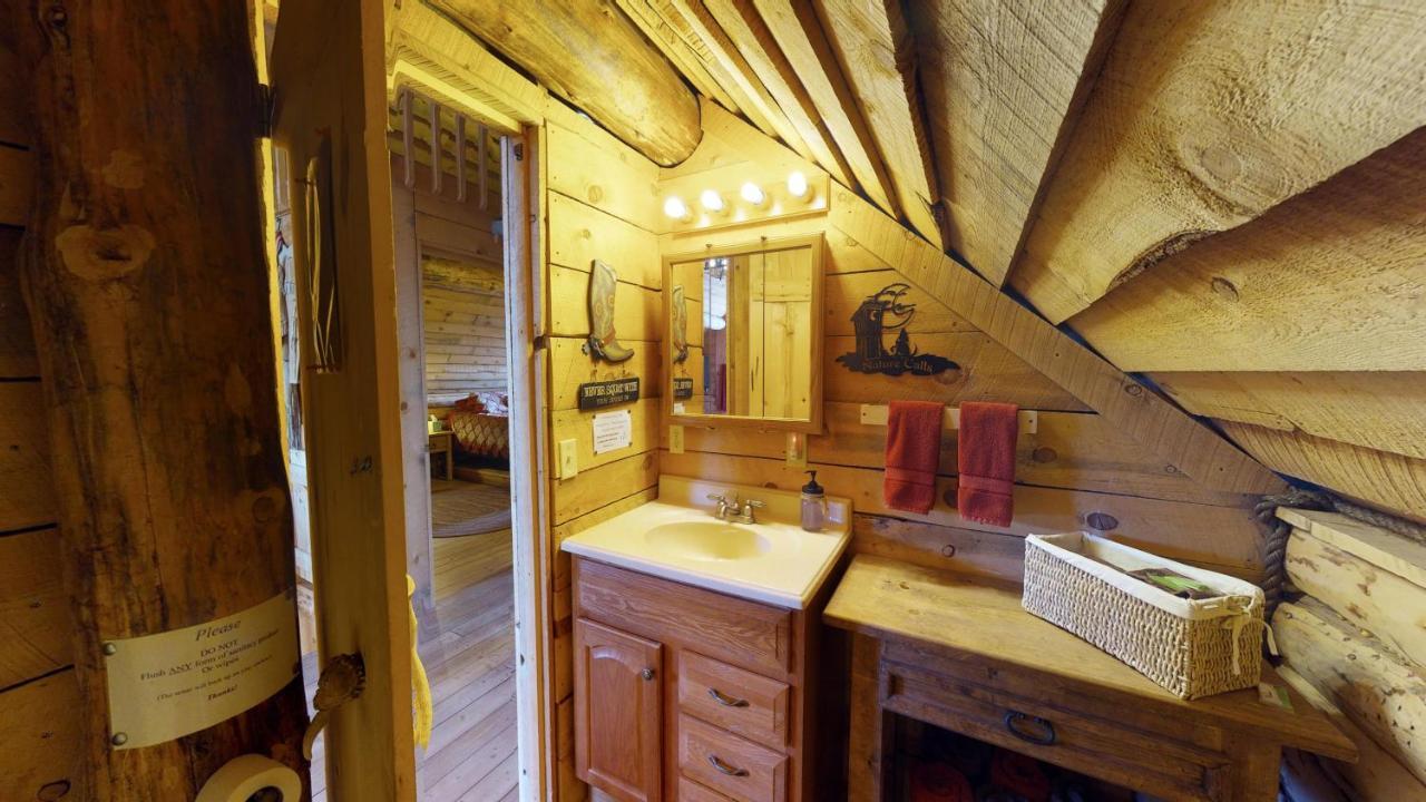 Canyon View Family Cabin, Deck, Tv Room, Games, Bbq, Campfire Monticello Εξωτερικό φωτογραφία