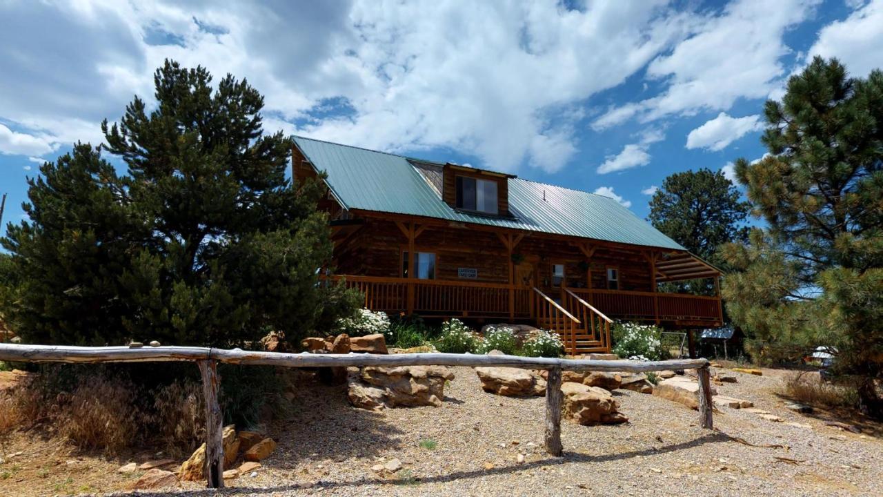 Canyon View Family Cabin, Deck, Tv Room, Games, Bbq, Campfire Monticello Εξωτερικό φωτογραφία